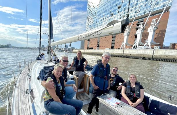 Yachting in the Port of Hamburg After-Work Experience