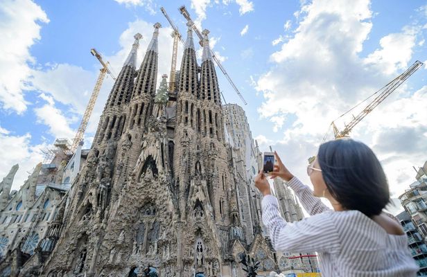 Barcelona full day guided tour from Madrid by high-speed train