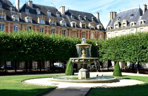 Le Marais Guided Walking Tour in Paris