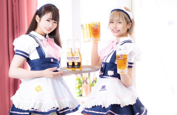 Maid Cafe Experience and All-You-Can-Drink in Osaka
