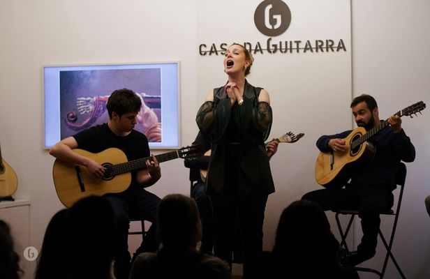 Casa da Guitarra Porto fado show