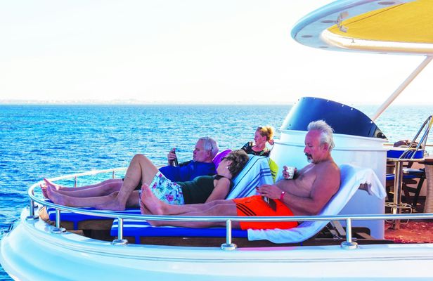 Snorkeling cruise with lunch and seascope submarine in Sharm el-Sheikh