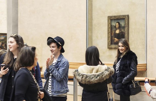 Highlights of the Louvre Group Tour