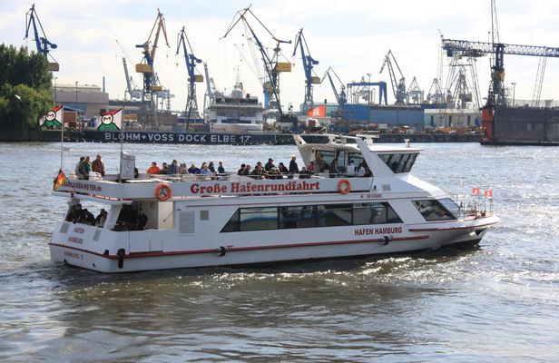 1-hour Guided Boat Tour of Hamburg Harbor