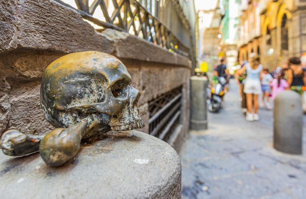 Traditions, superstitions and legends of Naples small group tour