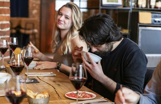 Milan Food and Drinks Guided Tour along the Navigli
