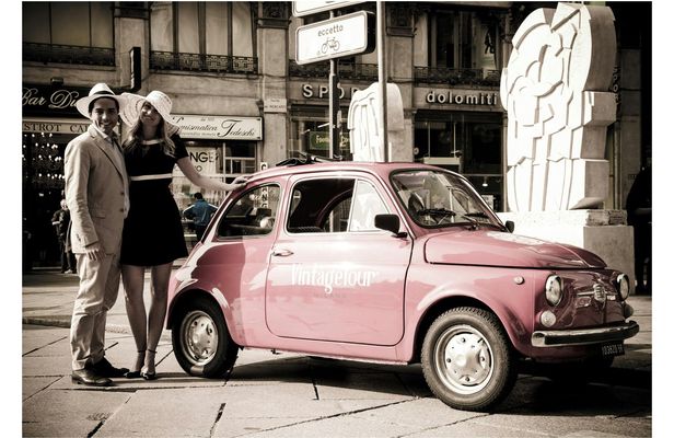 Milano Highlights 1 hour Private Tour by Vintage Car