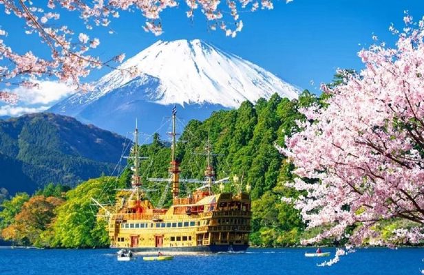 Tour to Mt. Fuji, Lake Ashi, Owakudani and Oshino Hakkai with Ropeway