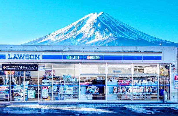 Tour to Mt. Fuji Area, Oshino Hakkai and Kawaguchi Lake from Tokyo