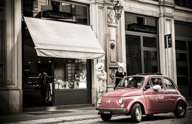 Milano Highlights 2 hours Private Tour by Vintage Car