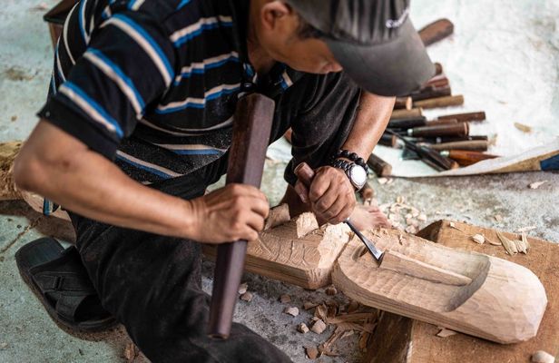 Local Art and Woodworking Class in Hoi An