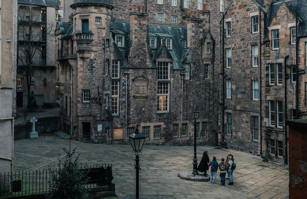 Ghostly Tales of Edinburgh's Royal Mile