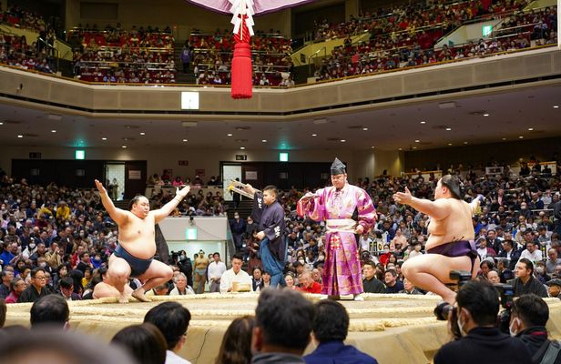 Tokyo Grand Sumo Tournament Guided Tour with Premium Tickets