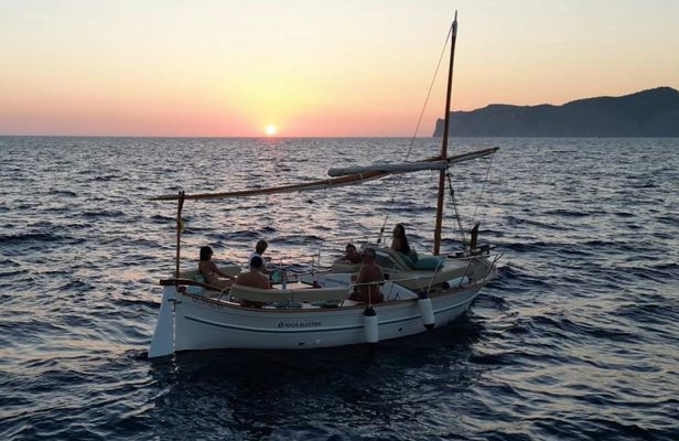 Eco charter experience in Mallorca