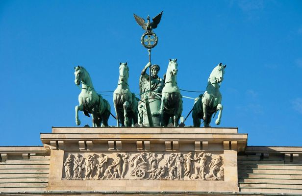 Discover Berlin guided city tour