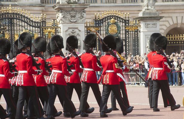 London Changing of the Guard Guided Tour