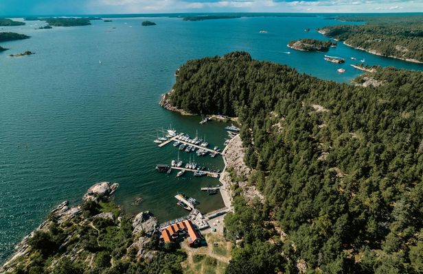 Stockholm Archipelago RIB Boat Tour and Grinda Island Visit
