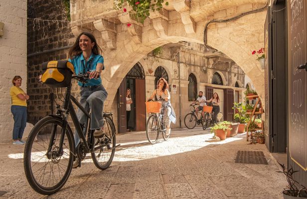 Bari bike tour
