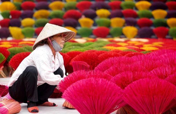 Quang Phu Cau Incense Village and Ninh Binh Tour with Lunch
