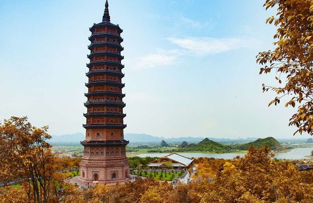 Bai Dinh Pagoda and Trang An Guided Tour with Buffet Lunch