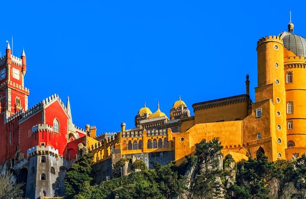 Guided Day Tour of Sintra, Pena Palace, Belém, Cascais and Lisbon