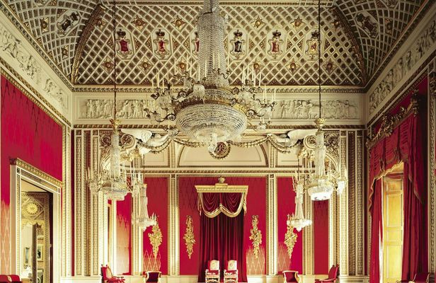 Buckingham Palace Tickets with Royal Walking Tour