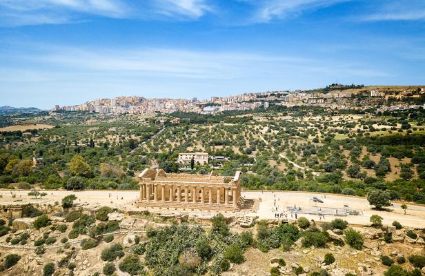 Private tour of the Valley of the Temples and Kolymbethra in Sicily