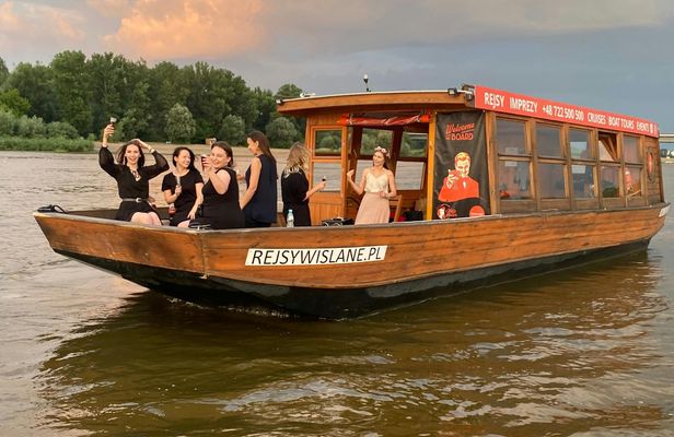 Vistula River Evening Cruise with Welcome Drink