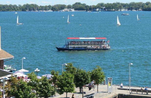 Toronto Harbour and Islands Guided Boat Cruise