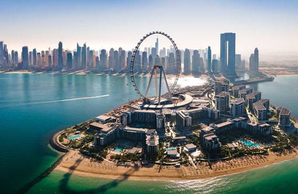 Guided walking tour of Dubai Marina with food tasting