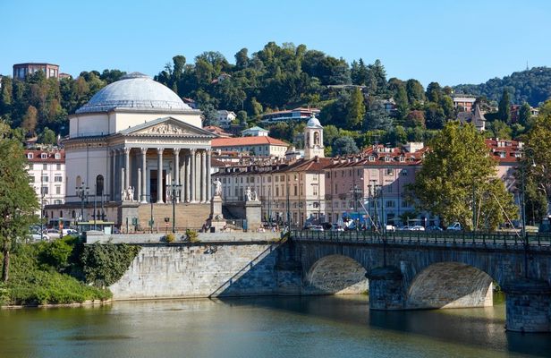 2-hour private tour of Turin with a local guide