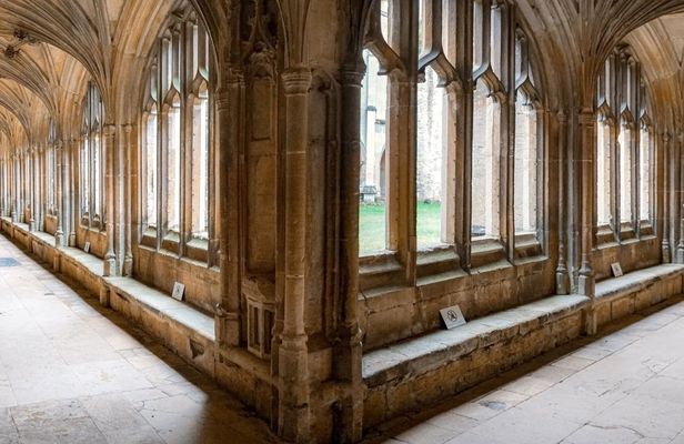 Lacock and the Cotswolds Harry Potter Film Locations Small Group Tour