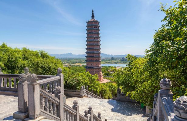 Bai Dinh Pagoda, Mua Cave and Trang An Guided Tour with Buffet Lunch