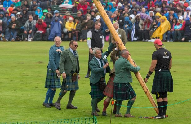Highland Games tour from Edinburgh