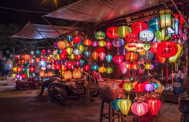 Hoi An City Guided Tour with Boat Ride and Lantern Release