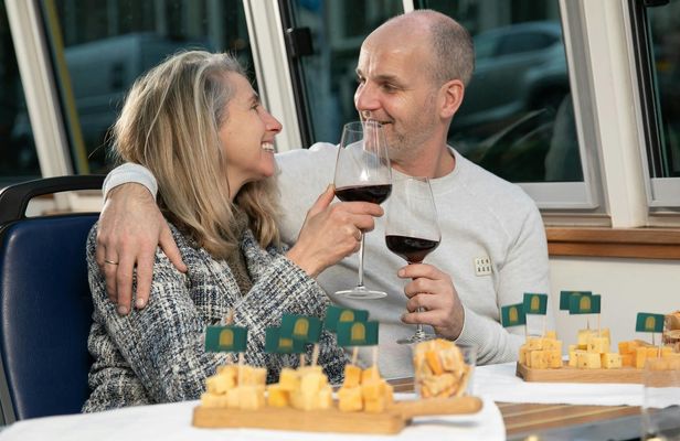 Amsterdam Cheese and Wine Cruise Through the Canals