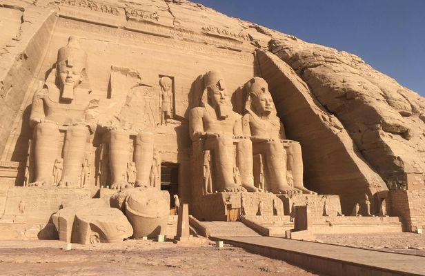 Guided Tour of Abu Simbel Temples from Aswan with Nubian Lunch