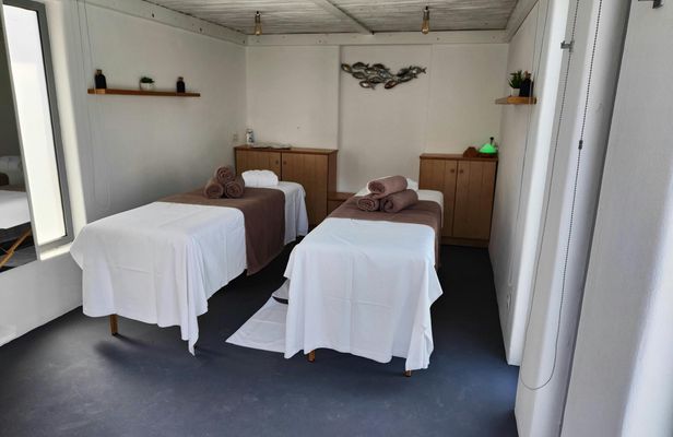 Couples’ Massage with Wine, Fruits & Day Access to Outdoor Pool