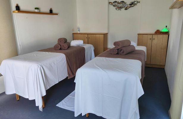 Couples’ Aromatherapy Massage in Santorini