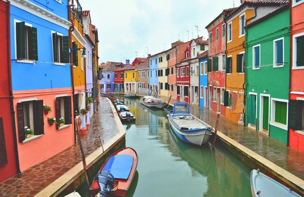 Murano, Burano & Glassblowing Show Half-Day Tour from Venice