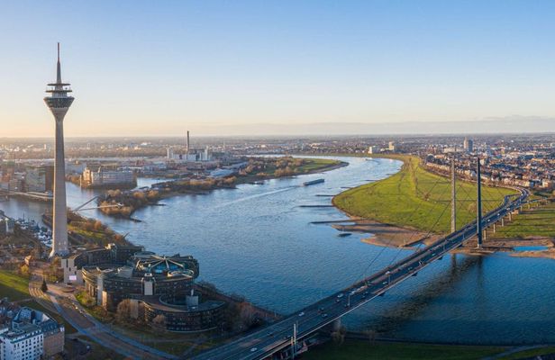 Düsseldorf Guided Tour from Cologne by Train