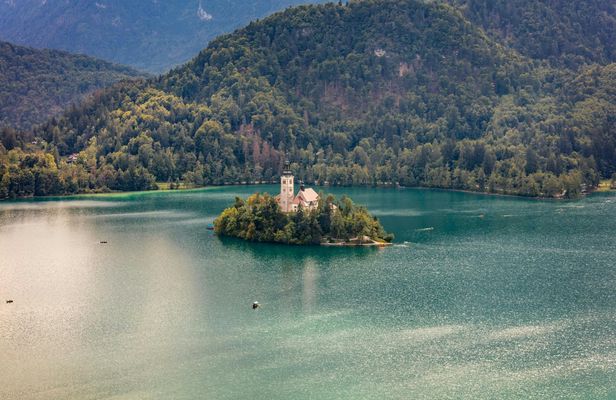Summer Tour of Lake Bled with Bled Castle and Boat Ride