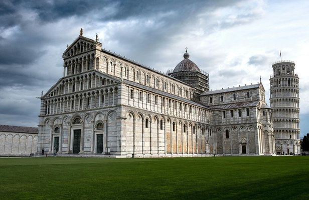 Pisa and Lucca small group tour from Florence