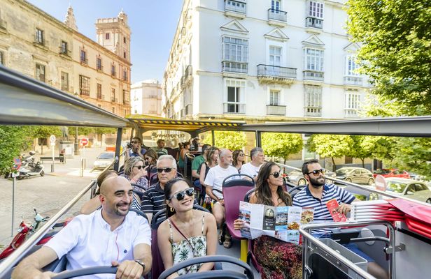 Cádiz Hop-On Hop-Off Bus Tour and Catamaran Cruise Ticket
