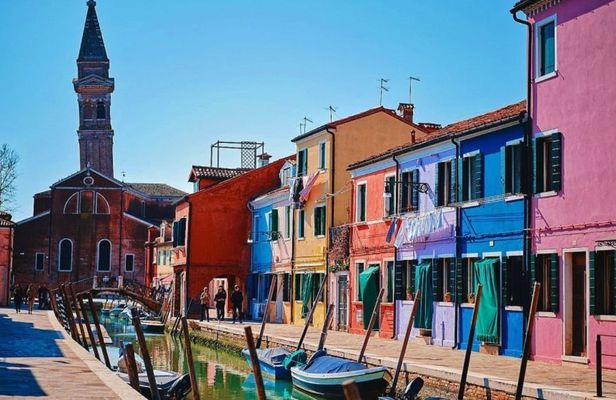 Murano, Burano, Torcello Tour with Glassblowing Show from Venice