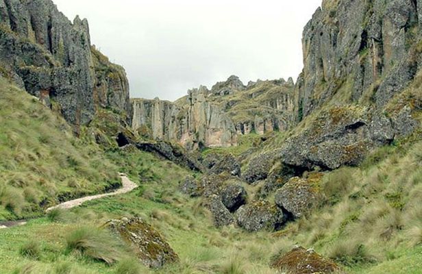 Guided tour to Cumbemayo the stone forest