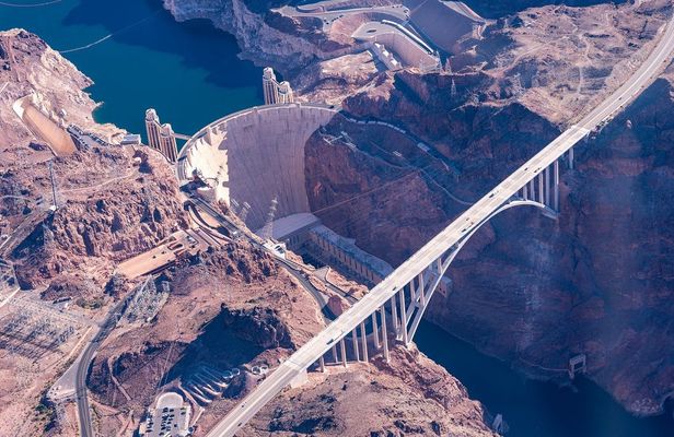 Hoover Dam and Las Vegas Strip Flight by Helicopter with Transfers