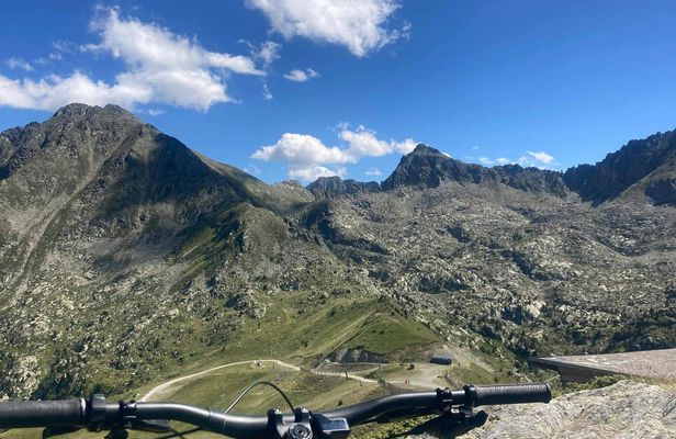 Guided E-Bike Tour on Wednesday from Canaro Bike Store to La Llosada