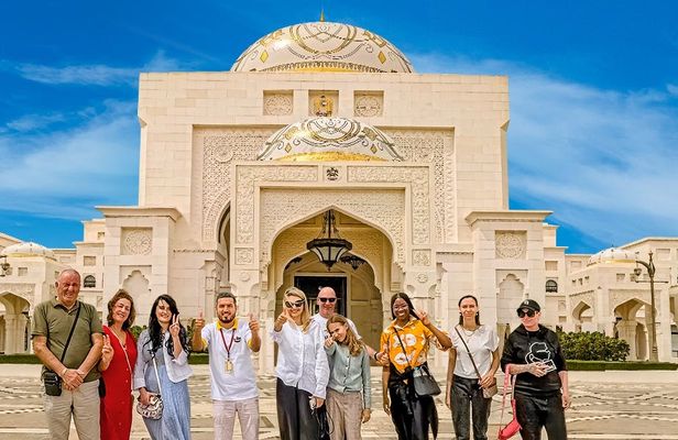 Sheikh Zayed Mosque and Qasr Al Watan guided tour with pickup