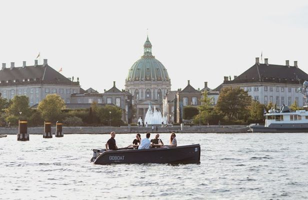 Two-hour boat rental in Copenhagen and Islands Brygge